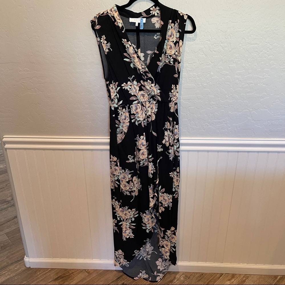 ASTR Black and Cream Floral Maxi Dress